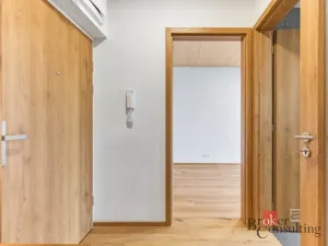 Pronájem bytu 2+kk, Pardubice - Pardubičky, Nová Tesla, 48 m2