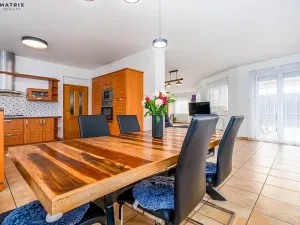 Prodej rodinného domu, Praha - Písnice, V zákopech, 294 m2