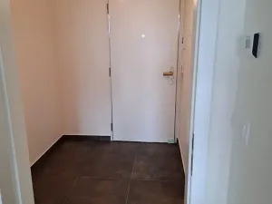 Pronájem bytu 1+kk, Praha - Hloubětín, Poděbradská, 32 m2