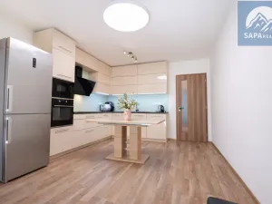 Prodej bytu 3+kk, Praha - Vysočany, Strnadových, 80 m2