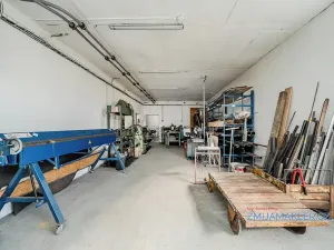 Prodej výrobních prostor, Bílovec, 629 m2