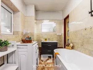 Prodej rodinného domu, Černov, 242 m2