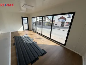Pronájem obchodního prostoru, Pelhřimov, Krasíkovická, 20 m2