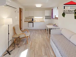 Pronájem kanceláře, Praha - Čakovice, Kostelecká, 25 m2