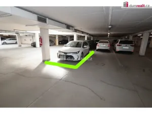 Pronájem garáže, Praha - Žižkov, V kapslovně, 12 m2