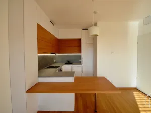 Pronájem bytu 2+kk, Praha - Libuš, Novodvorská, 48 m2