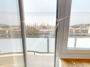 Pronájem bytu 3+1, Plzeň, Pod Záhorskem, 70 m2