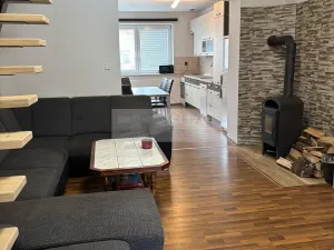 Prodej bytu 3+kk, Stará Paka, U Továrny, 86 m2