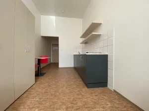 Pronájem bytu 1+kk, Praha - Smíchov, Křížová, 23 m2