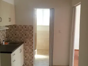 Pronájem bytu 1+kk, Praha - Vinohrady, Nad olšinami, 48 m2