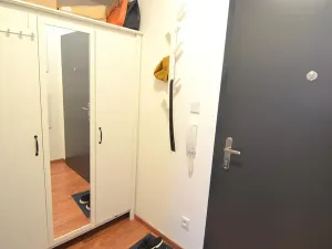 Pronájem bytu 1+kk, Praha - Malešice, Počernická, 34 m2