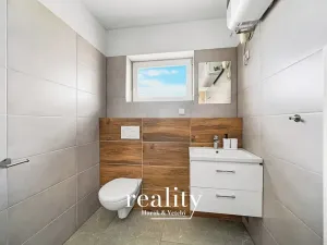 Prodej apartmánu, Jevišovka, 190 m2