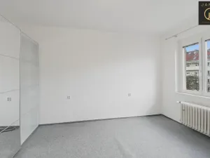Pronájem bytu 3+1, Praha - Košíře, Vrchlického, 71 m2