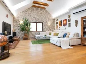 Prodej rodinného domu, Praha - Kyje, Hodějovská, 220 m2