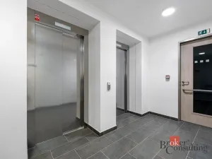 Pronájem bytu 1+kk, Praha - Hloubětín, Poděbradská, 42 m2