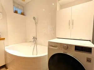 Prodej bytu 3+kk, Praha - Kobylisy, Klíčanská, 74 m2