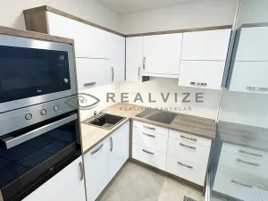 Pronájem bytu 1+kk, České Budějovice, Kněžská, 27 m2