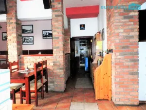 Pronájem restaurace, Praha - Dubeč, Městská, 322 m2