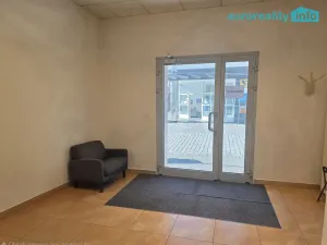 Pronájem obchodního prostoru, Zdice, Husova, 38 m2