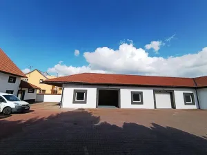 Pronájem kanceláře, Praha - Březiněves, Na hlavní, 1471 m2