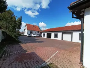 Pronájem kanceláře, Praha - Březiněves, Na hlavní, 1471 m2