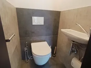 Pronájem kanceláře, Praha - Březiněves, Na hlavní, 1471 m2