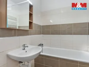 Prodej bytu 2+kk, Liberec - Liberec VI-Rochlice, Nádvorní, 48 m2