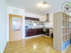 Prodej bytu 2+kk, Plzeň - Skvrňany, Waltrova, 72 m2