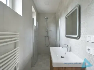 Pronájem bytu 1+kk, Nová Paka, Zahradní, 42 m2