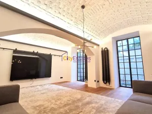 Prodej bytu 1+1, Praha - Smíchov, Janáčkovo nábřeží, 50 m2