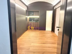 Prodej kanceláře, Praha - Smíchov, Janáčkovo nábřeží, 85 m2