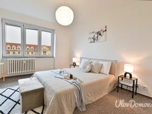 Prodej bytu 2+1, Praha - Dejvice, Šárecká, 56 m2