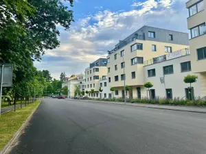 Pronájem obchodního prostoru, Františkovy Lázně, Nádražní, 27 m2