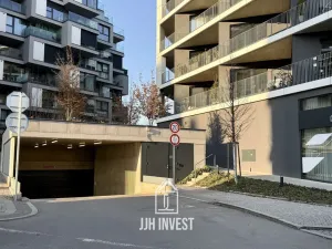 Pronájem garáže, Praha - Strašnice, Ramonova, 15 m2