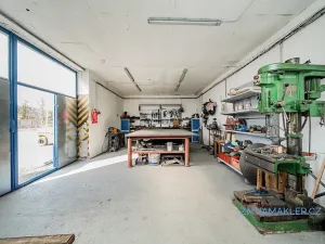 Prodej výrobních prostor, Bílovec, 629 m2