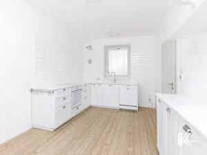 Pronájem kanceláře, Pardubice, Chrudimská, 149 m2