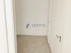 Pronájem bytu 2+kk, Praha, Křižíkova, 63 m2