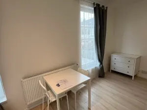 Pronájem bytu 1+kk, Praha - Vysočany, Poděbradská, 25 m2