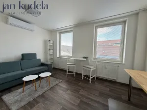 Pronájem bytu 1+kk, Brno, Kobližná, 32 m2