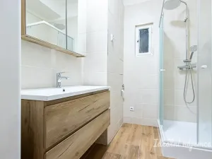 Pronájem bytu 2+1, Praha - Holešovice, Strojnická, 93 m2