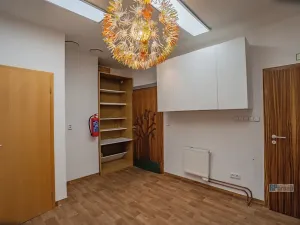 Pronájem obchodního prostoru, Praha - Hlubočepy, Hlubočepská, 104 m2