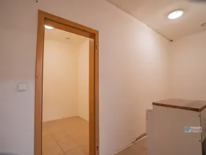 Pronájem obchodního prostoru, Praha - Hlubočepy, Hlubočepská, 104 m2