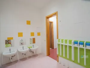 Prodej obchodního prostoru, Praha - Hlubočepy, Hlubočepská, 104 m2