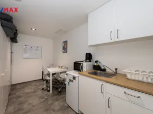 Pronájem obchodního prostoru, Praha - Libeň, Voctářova, 177 m2