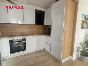 Pronájem bytu 2+kk, Kolín, Zásmucká, 71 m2