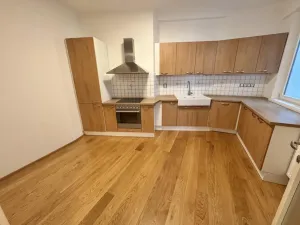 Pronájem bytu 3+1, Praha - Nové Město, Krakovská, 100 m2