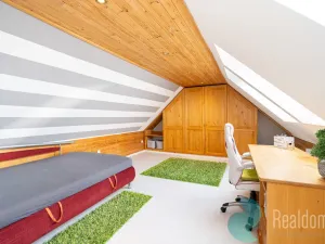 Prodej rodinného domu, Ponědrážka, 165 m2