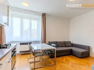 Pronájem bytu 2+kk, Praha - Břevnov, Patočkova, 40 m2