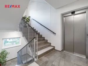Pronájem bytu 1+kk, Praha - Chodov, Šternovská, 30 m2