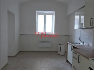 Pronájem bytu 2+kk, Praha - Žižkov, Milíčova, 37 m2
